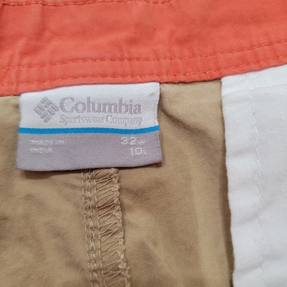Columbia khaki shorts - Picture 2 of 13